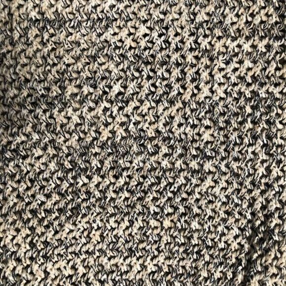 Old Navy  Round Neck Loose Knit Sweater - Picture 5 of 7